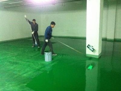用滚筒刷环氧涂装地坪
