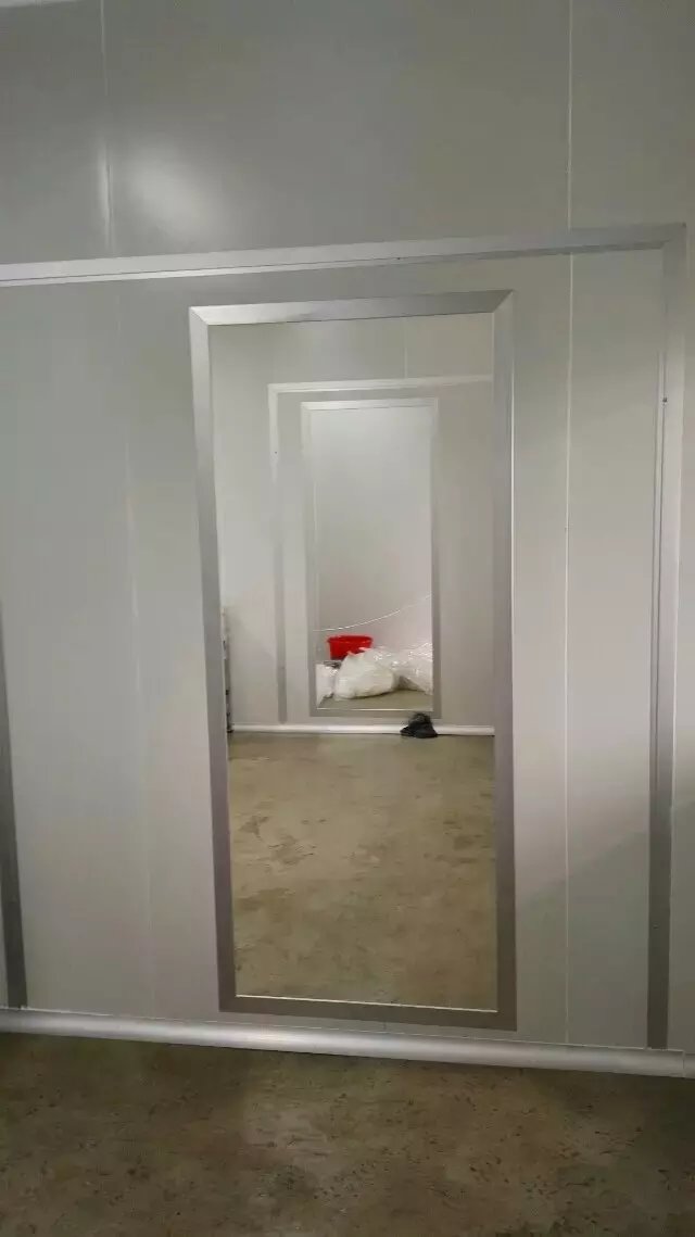 带逃生门的设备检修门